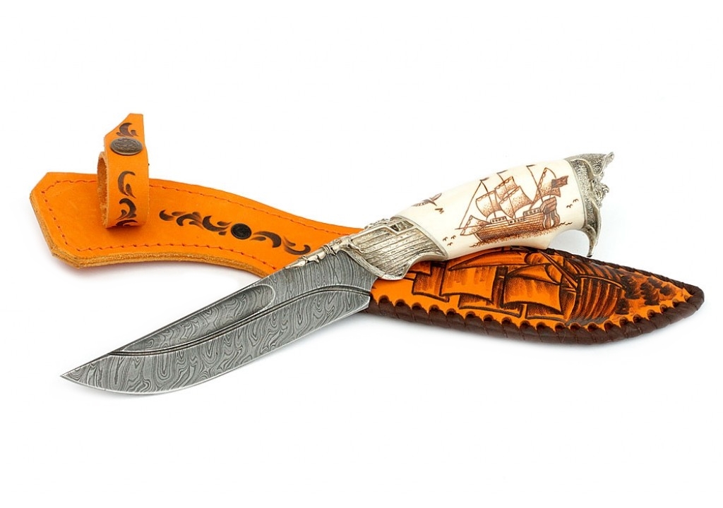 Нож Путник дам. сталь литье кость
